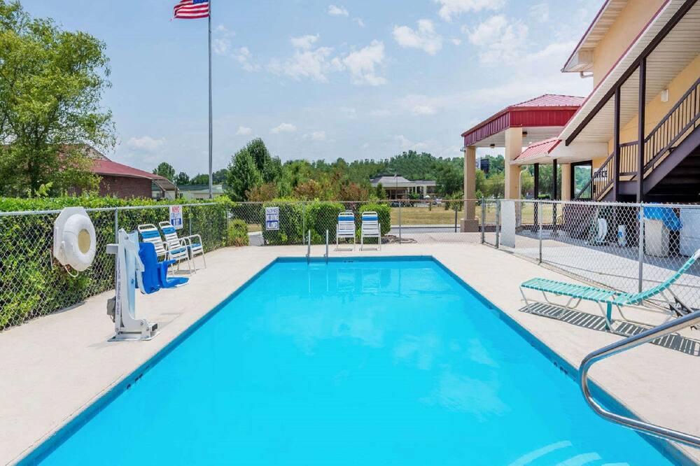 スーパー 8 バイ ウィンダム クリーブランド 写真