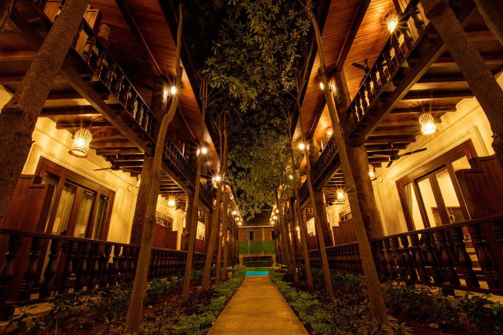 トレジャー ホテル ラオス 写真