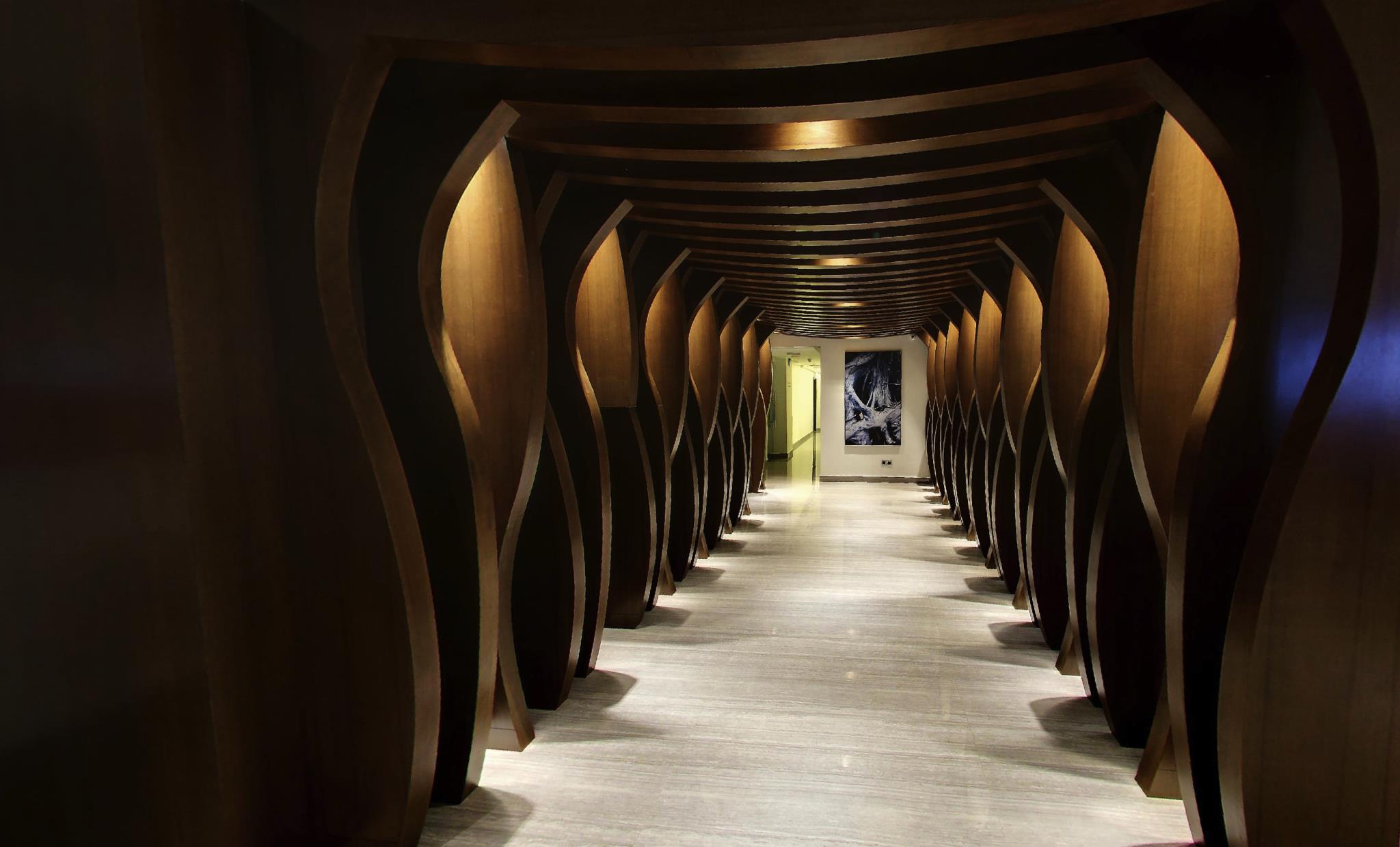 フローラ バイ クロスロードズ ホテル 写真