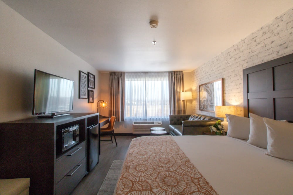 Oxford Suites Chico 写真