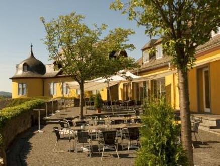 ホテル シュロス モンタバウアー 写真