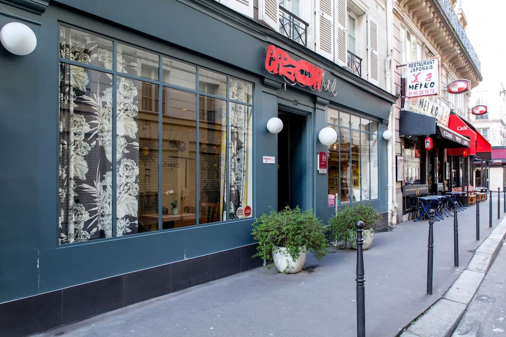 ホテル クレヨン 写真