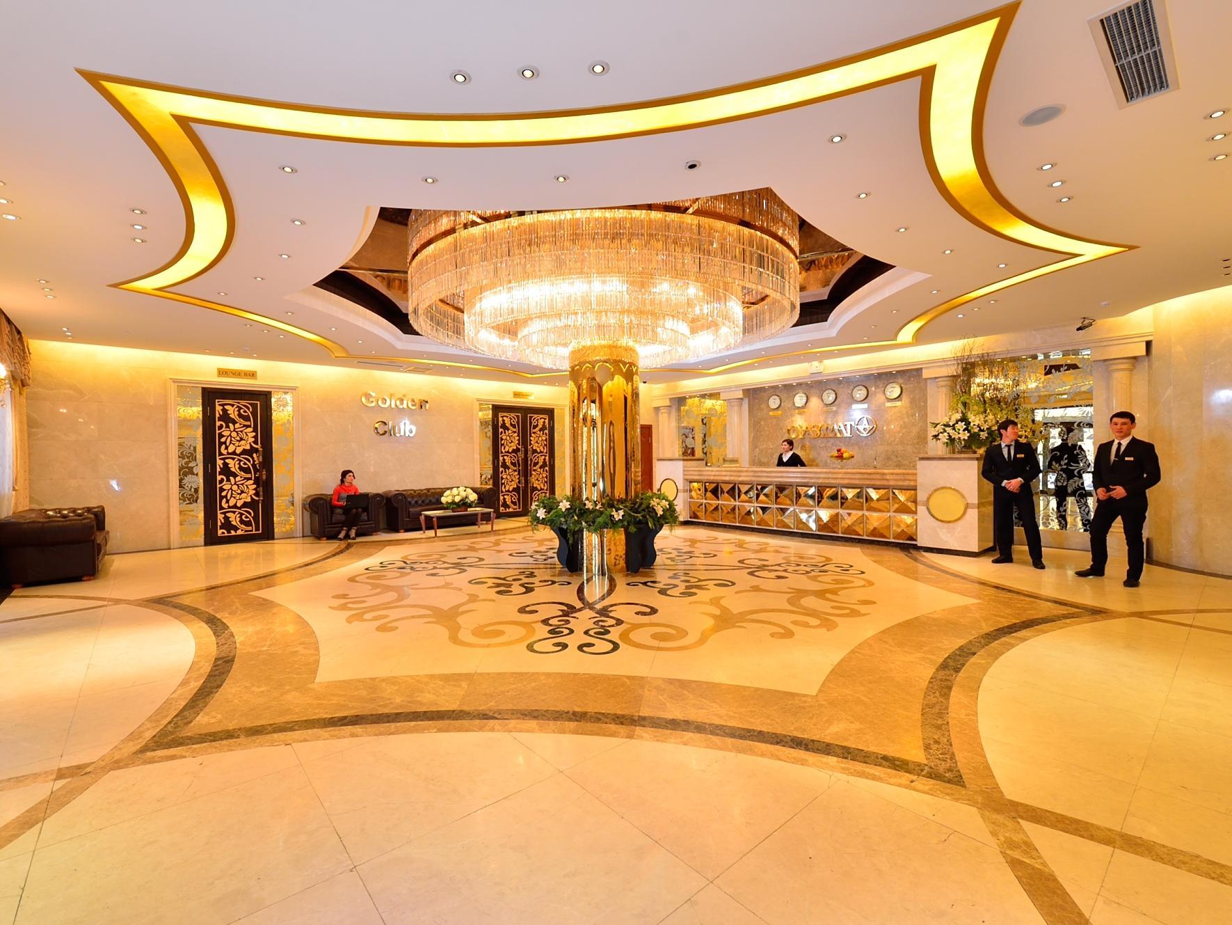 オー アザマット 写真