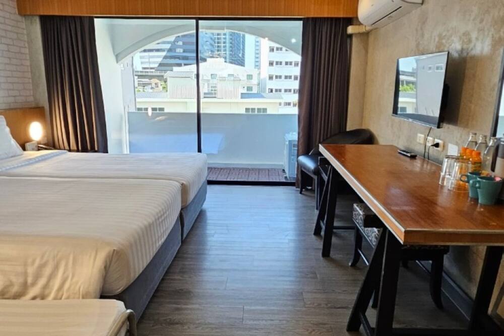 ホワイト パレス ホテル 写真