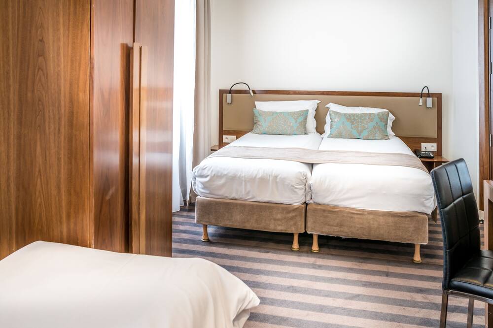 アート ホテル エイフェル 写真