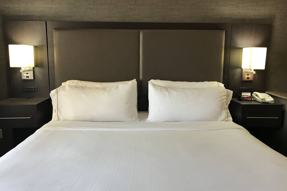 ホリデイ イン エクスプレス ホテル & スイーツ バーストウ アウトレット センター by IHG 写真