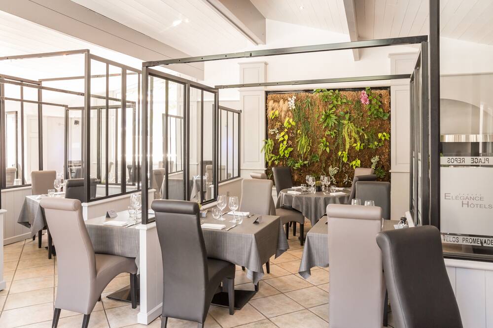 Elegance Suites Hotel 写真