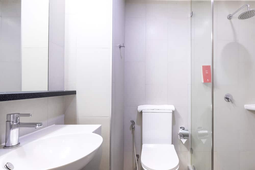 イージー プラネット バンコク スラウォン 写真