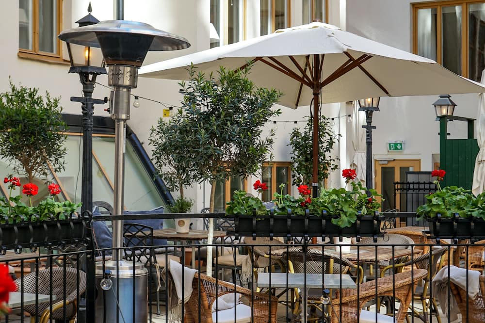 ザ スパロー ホテル 写真