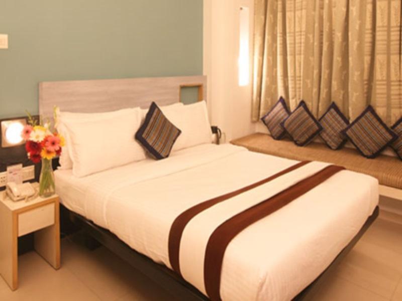 ホテル コロンブス 写真