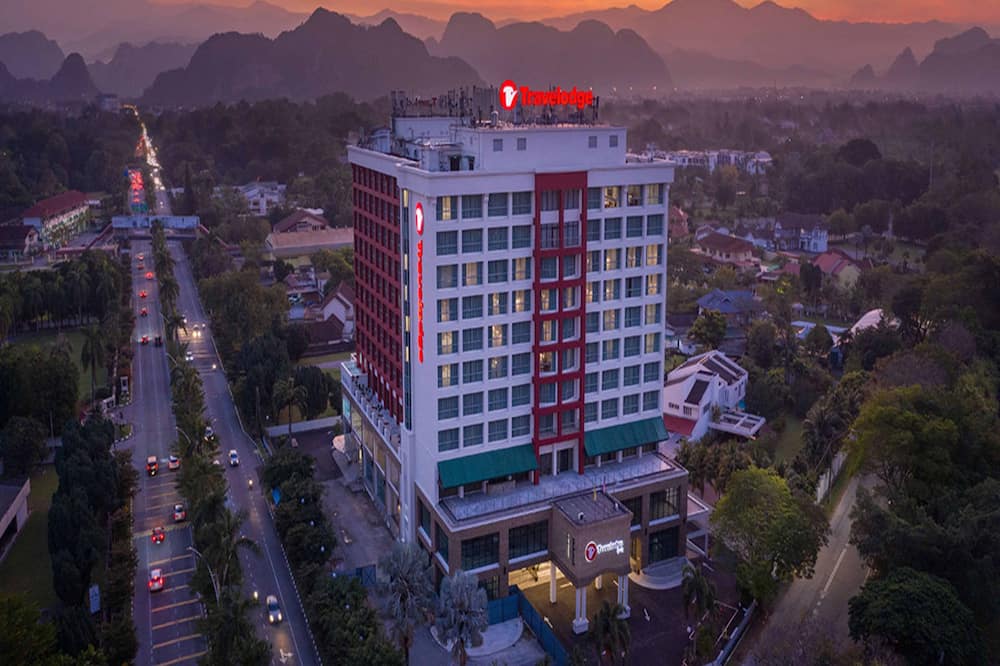 ホテル ヘリテージ イポー 写真