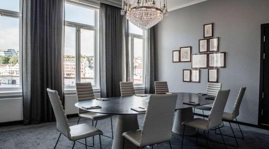 ホテル ビクトリア 写真