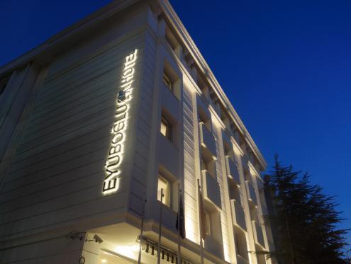 エルボーノ ホテル 写真