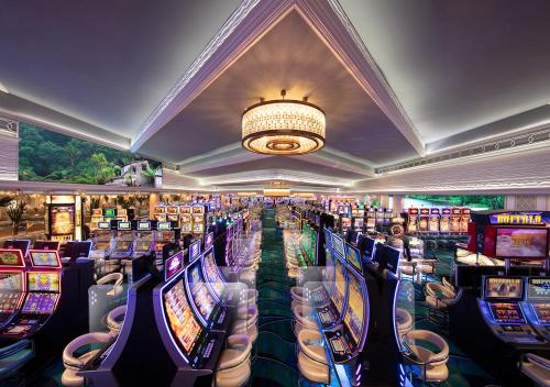 Montego Bay Resort Casino by Peppermill Resorts 写真