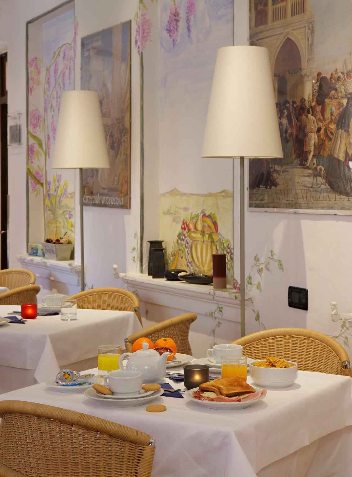 ホテル ロベルタ 写真