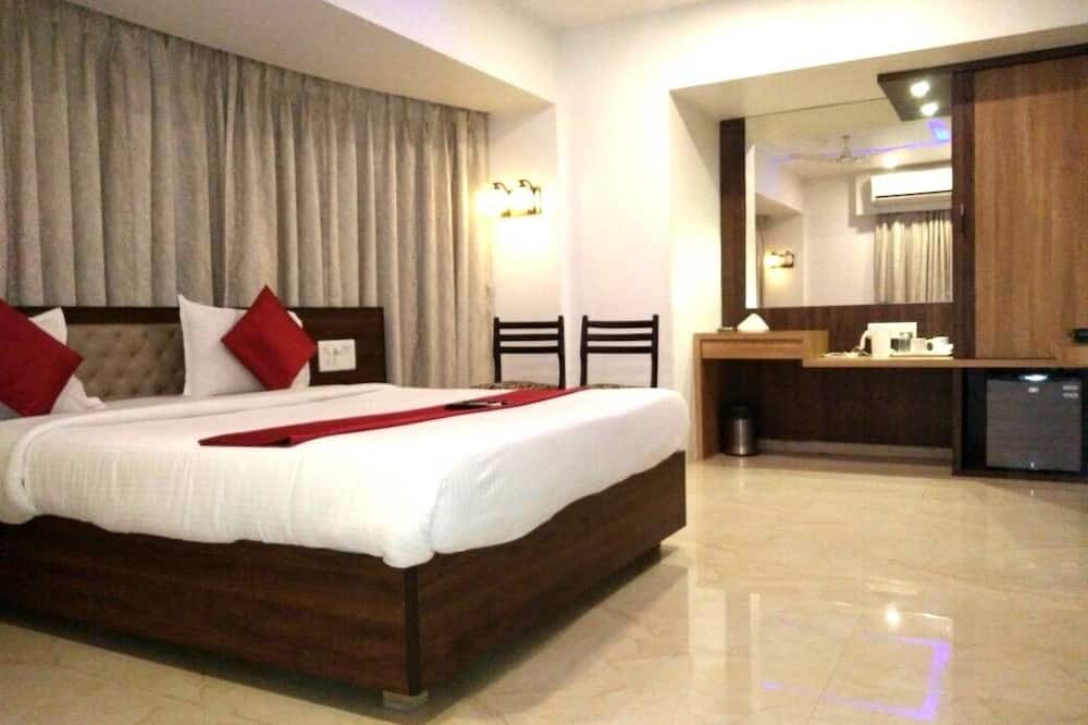 ホテル シェルター パレス 写真