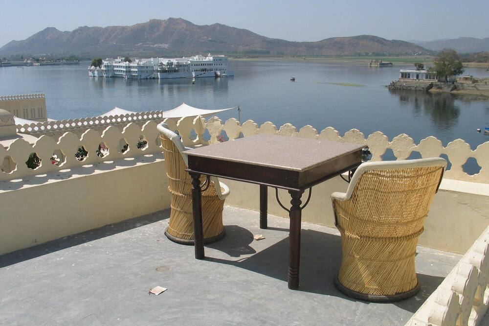 ホテル アーシィヤ ハベリ 写真