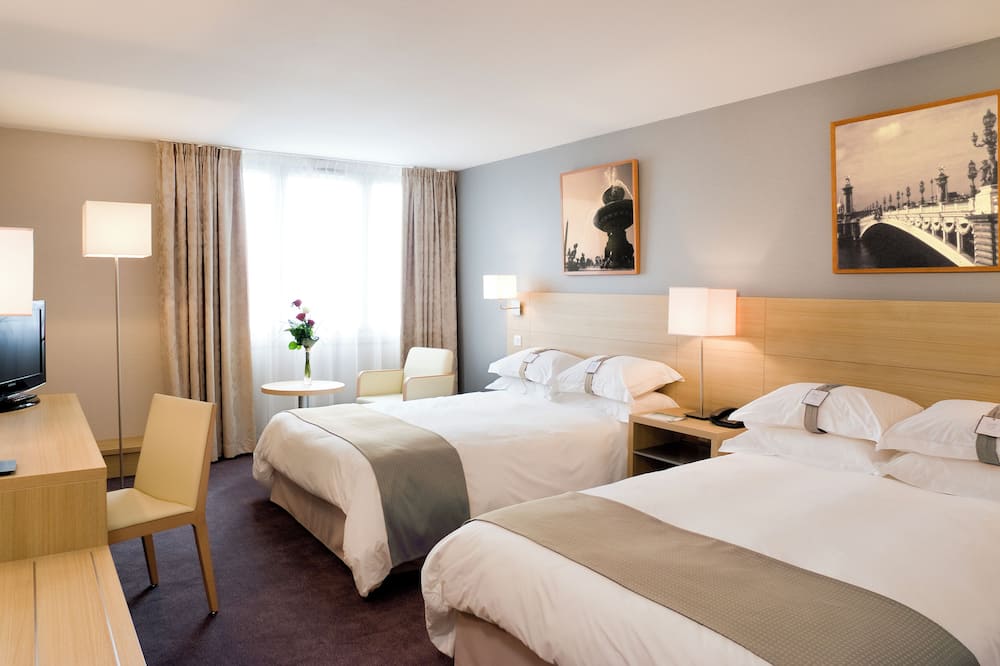 ホテルインパリスCDGエアポート 写真