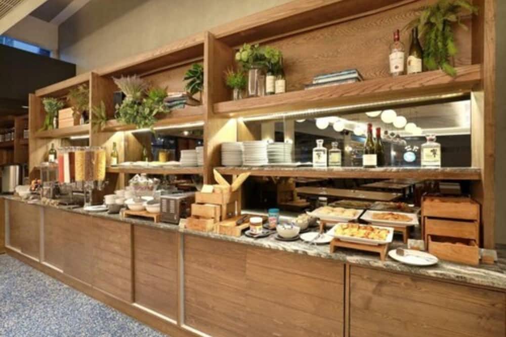 スイス ベリン ワヒド ハシム 写真