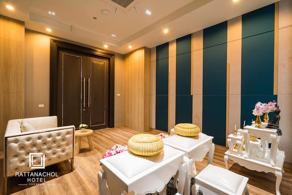 ラッタナチョル ホテル 写真