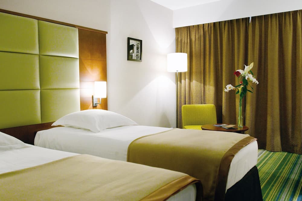 ニュー ホテル シャルルマーニュ 写真