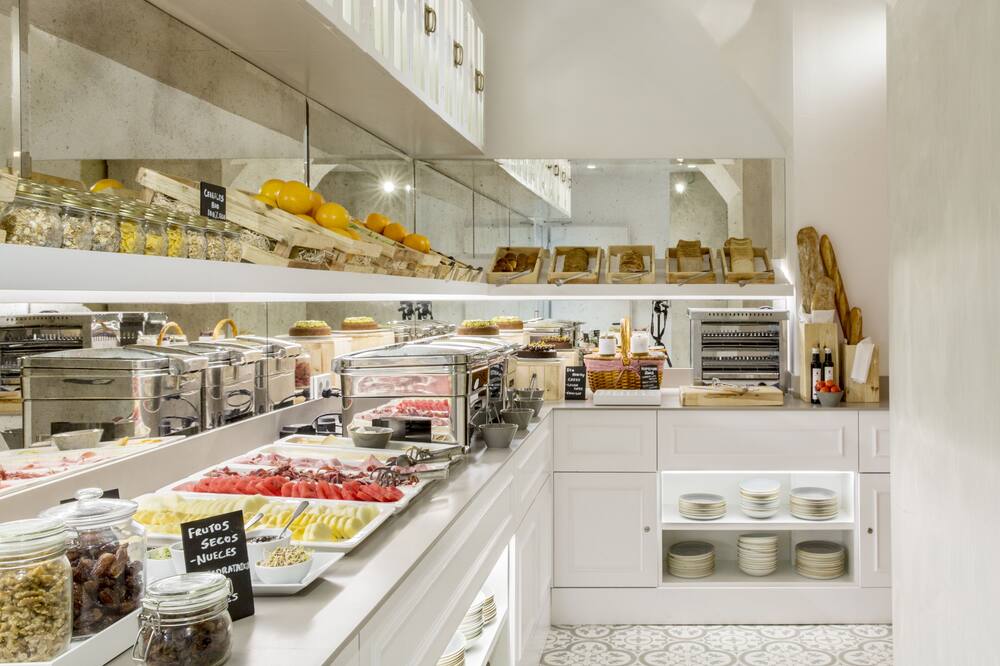 ホテル ミッドモスト 写真