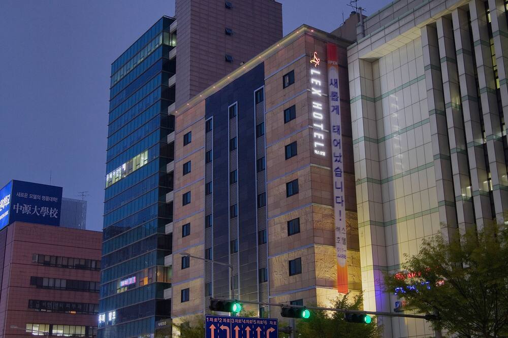 LEX ツーリスト ホテル 写真