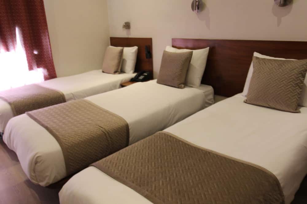 ウェッジウッド ホテル 写真