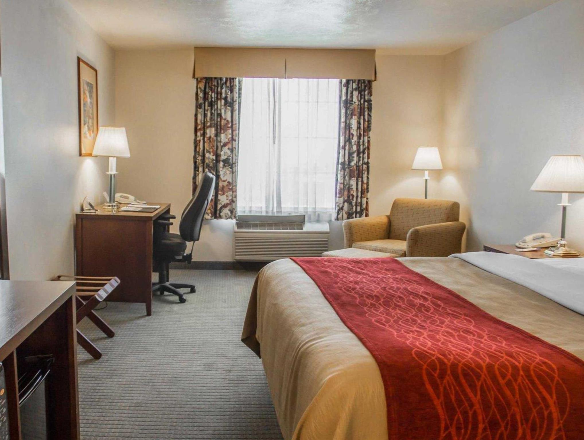 コンフォート イン & スイーツ ランカスター アンテロープ バレー 写真