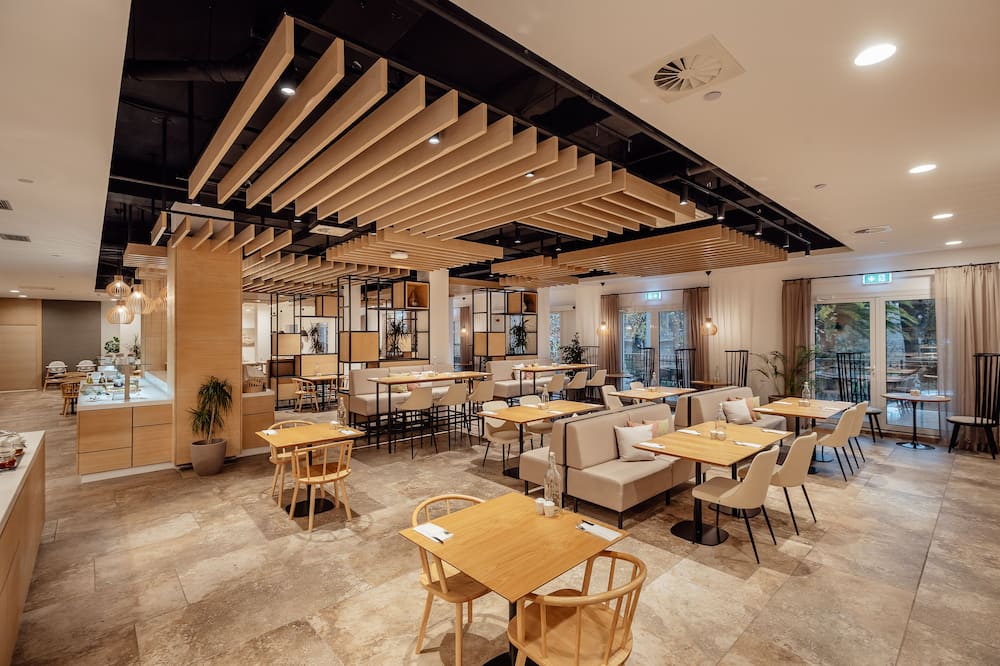 Lazure Hotel & Marina 写真
