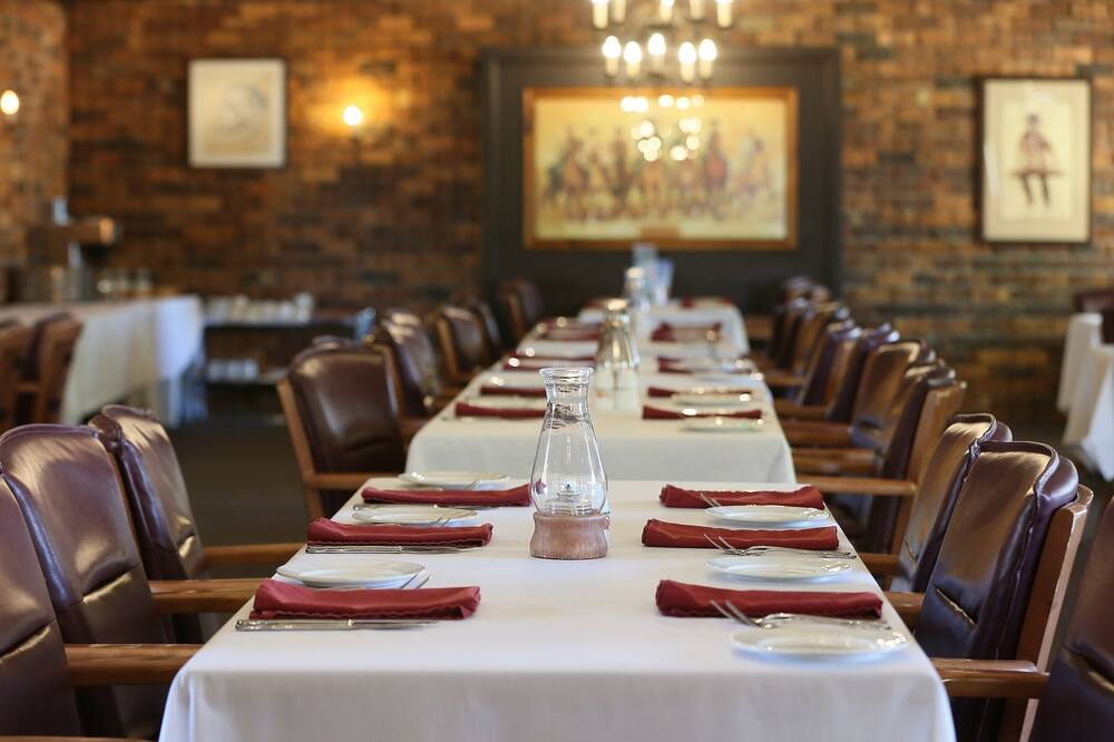 バーク アンド ウィルス モーター イン 写真