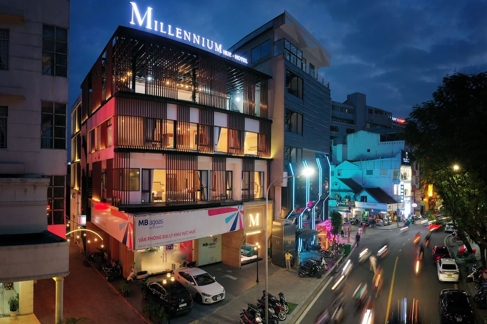 ミレニアム ヒューホテル 写真