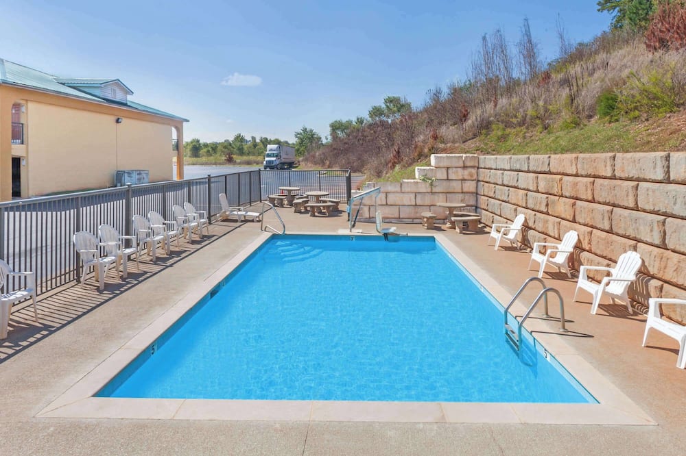 デイズ イン バイ ウィンダム レノア シティ 写真