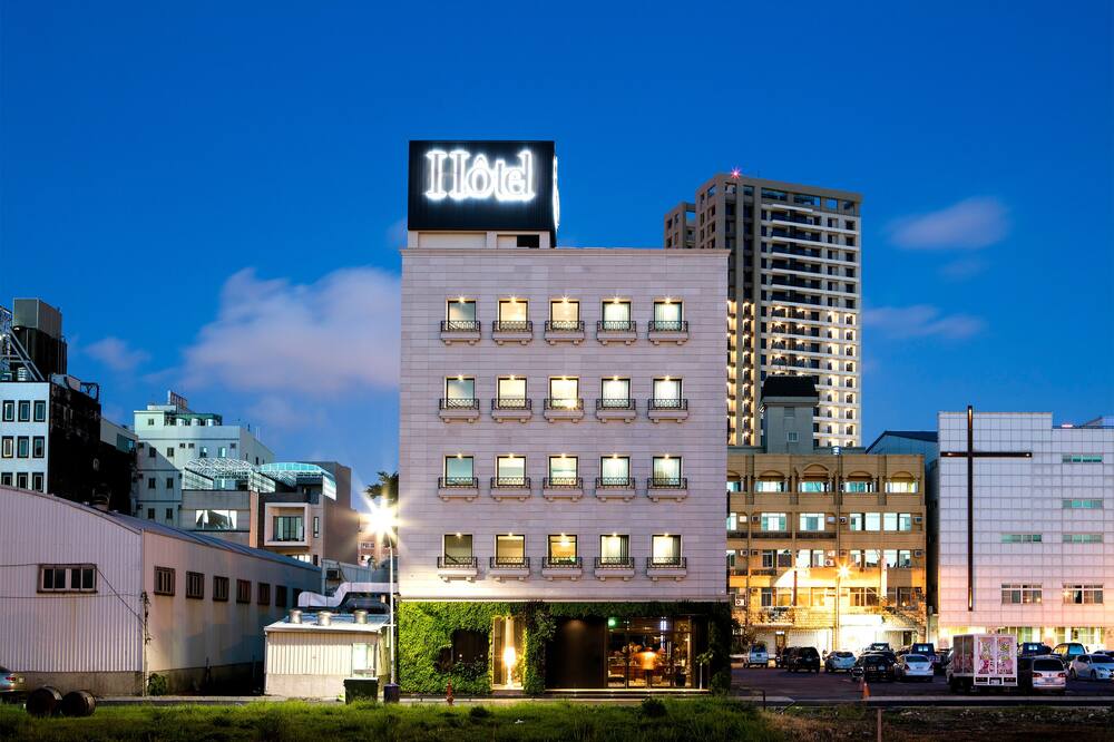 ホテル ドゥ オー アンピン 写真