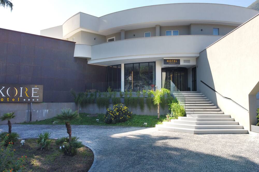 コレ ホテル 写真