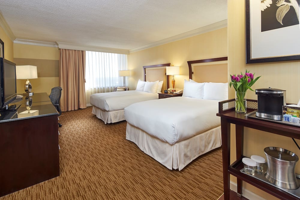 ヒルトン ローリー ノース ヒルズ 写真