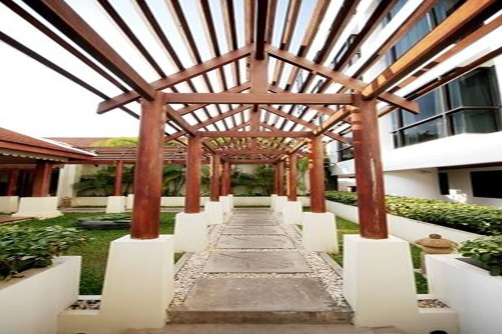 ラオ プラザ ホテル 写真