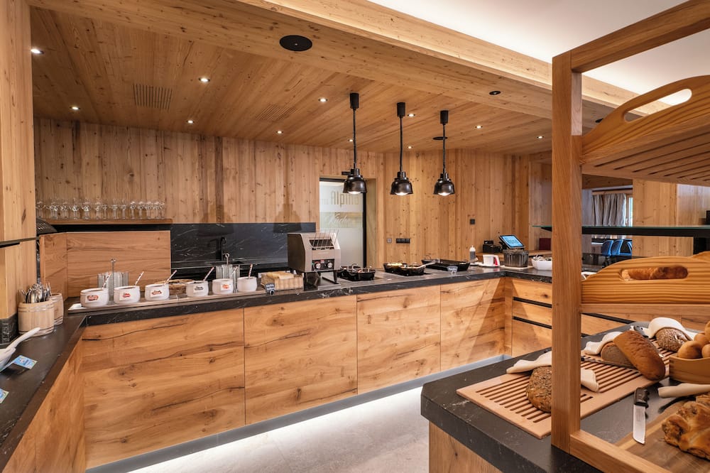 ホテル アルピナ 写真