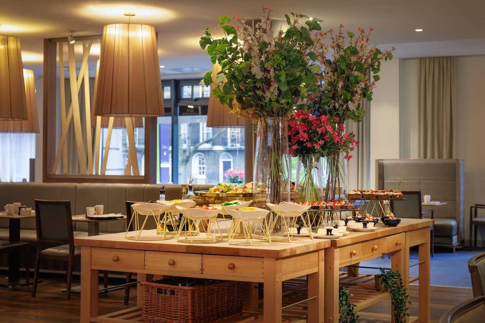 ダブルツリー バイ ヒルトン ロンドン エンジェル キングス クロス 写真