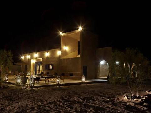 ホテル リヤド アリ 写真