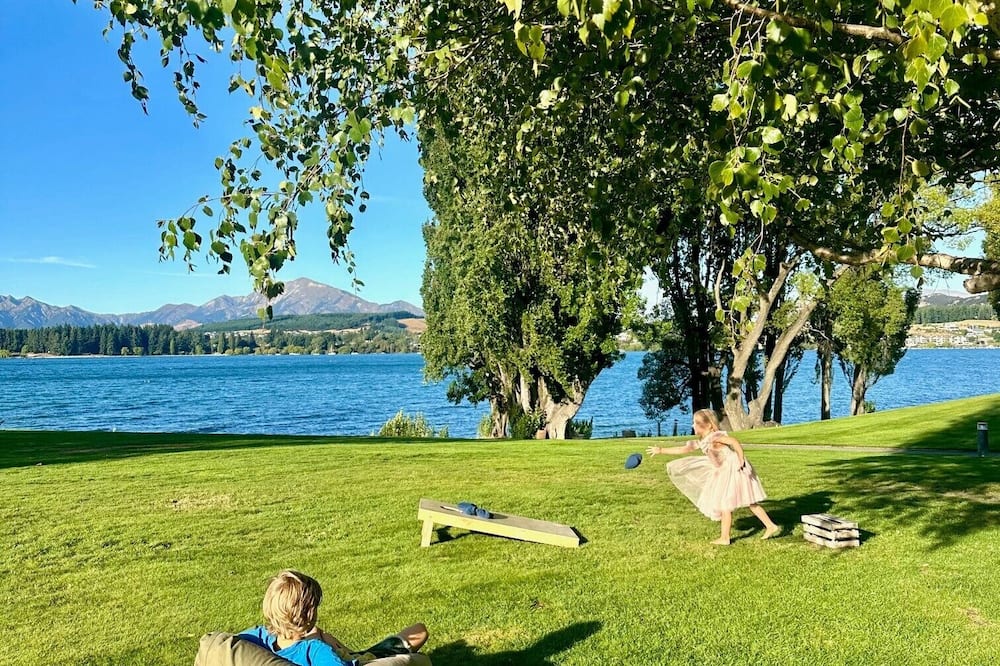 エッジウォーター ホテル 写真