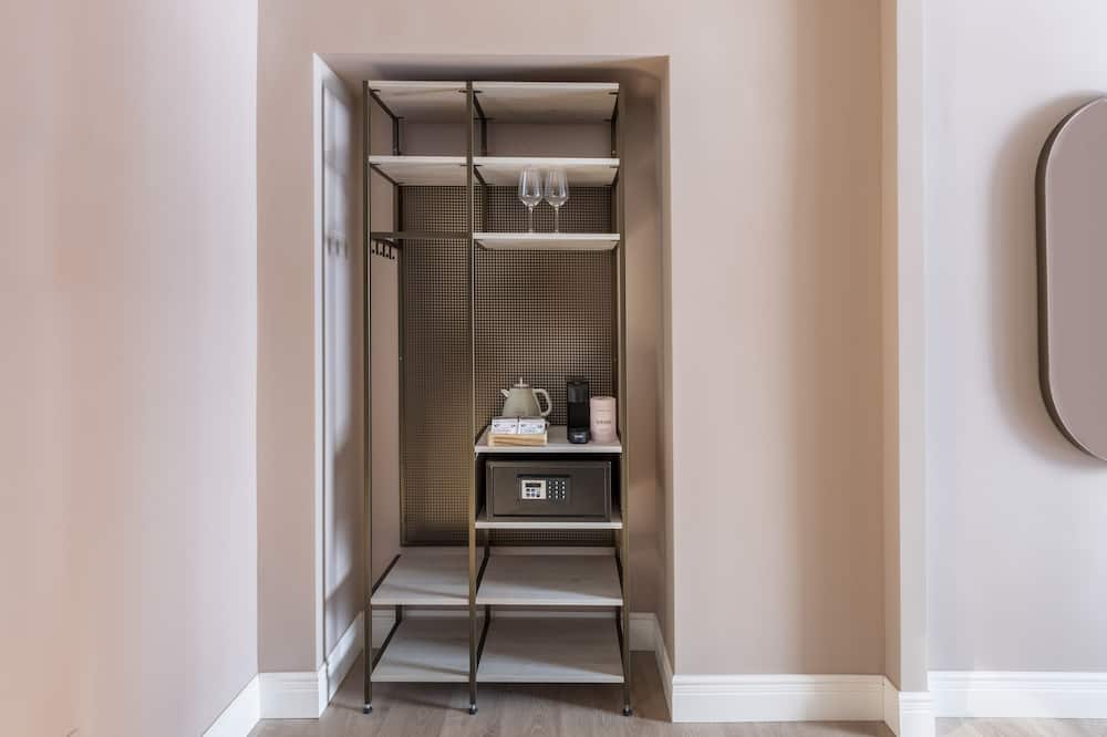 Numa Rome Linea 写真