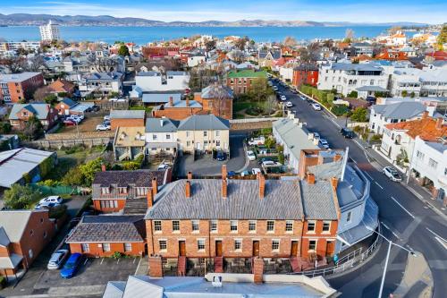 Portsea Place - Chic queen studio and parking 写真