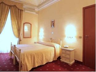 サン ジュスト ホテル 写真