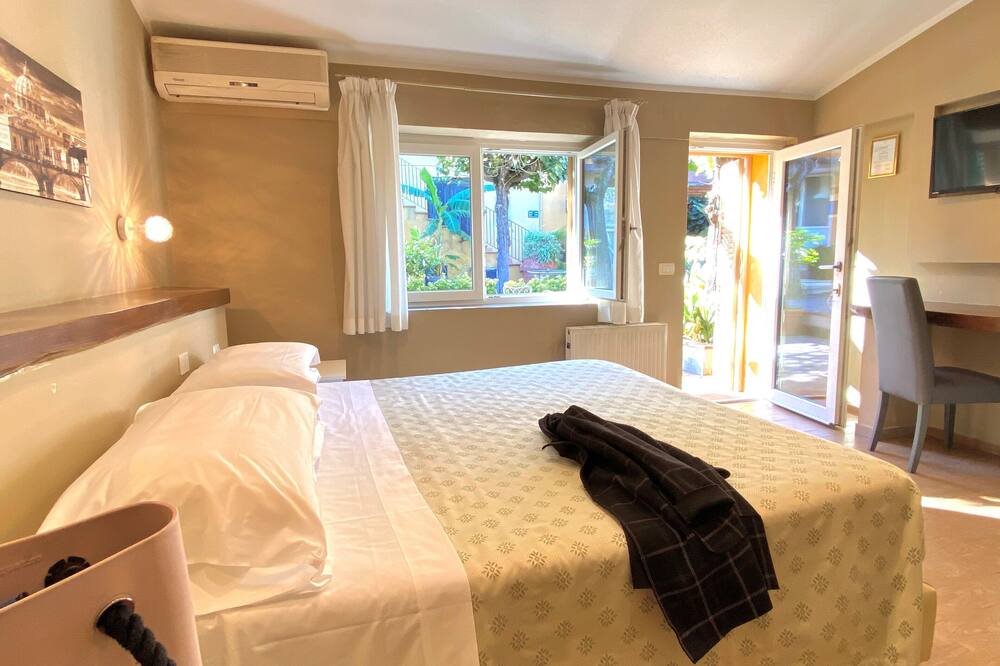 ホテル オルト ディ ローマ 写真