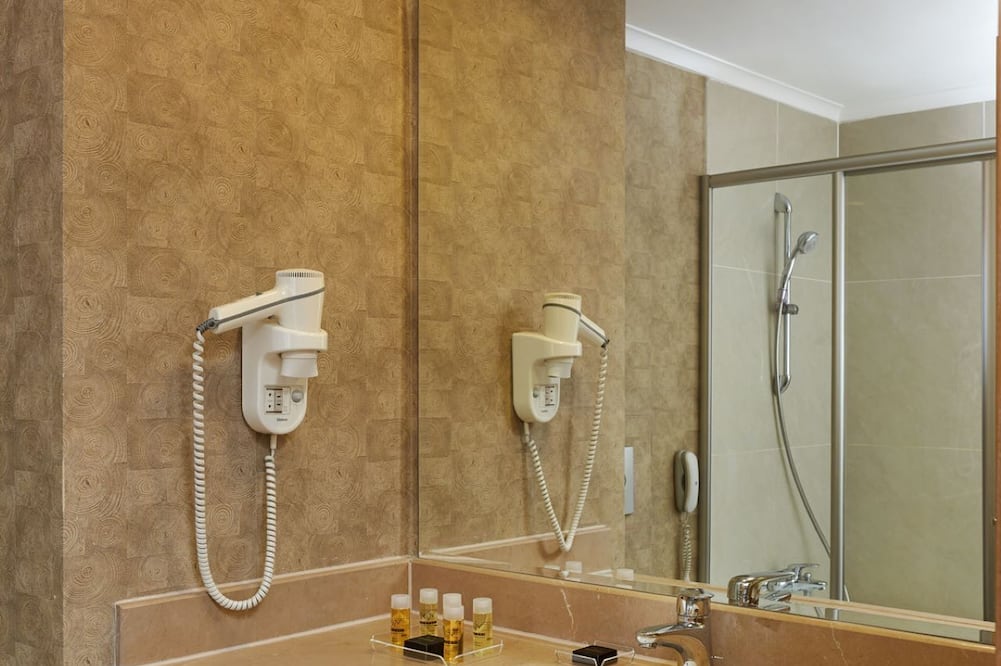 ワウ エアポート ホテル 写真