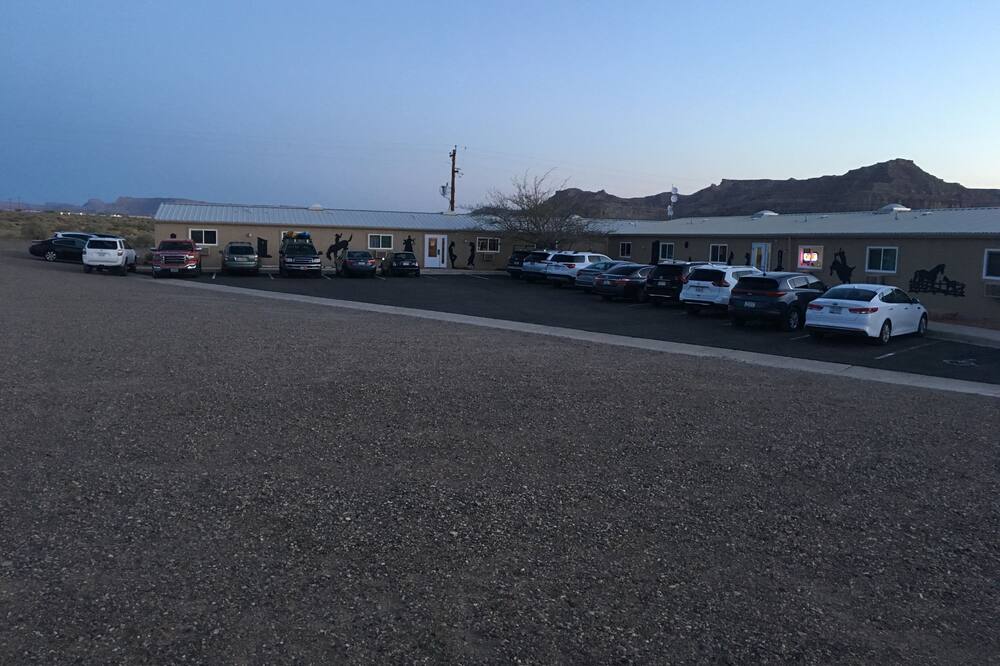 ロードウェイ イン & スイーツ ビッグ ウォーター - アンテロープ キャニオン 写真