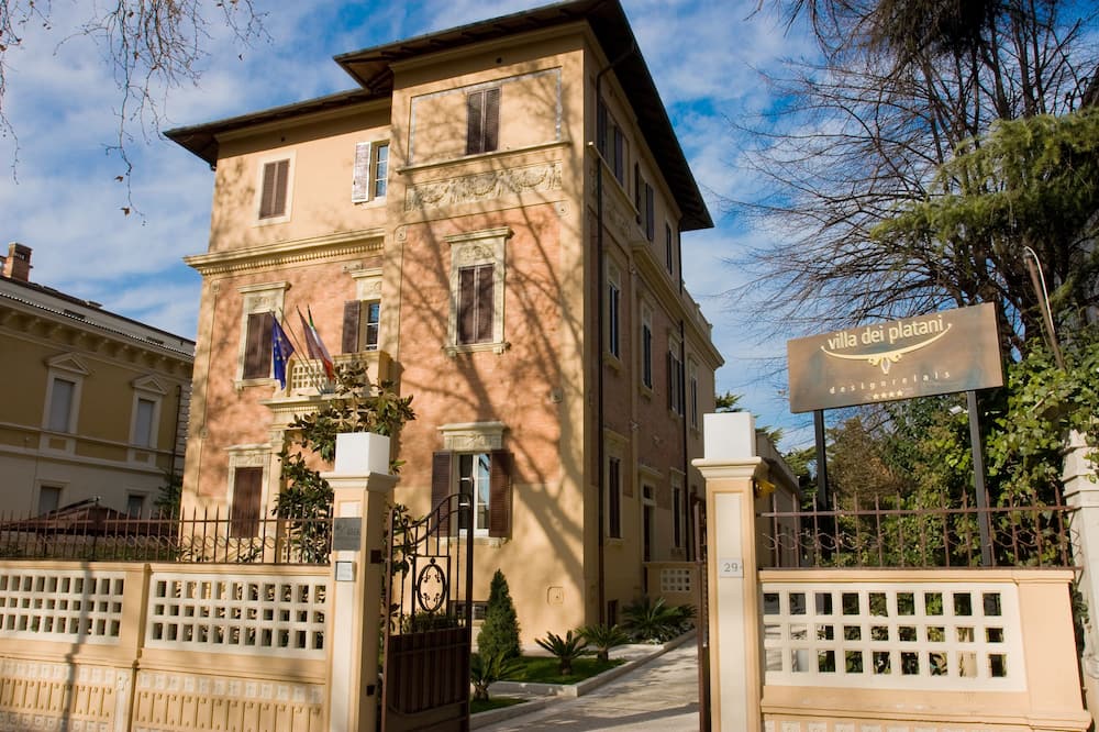 UNA HOTELS Villa dei Platani Foligno 写真