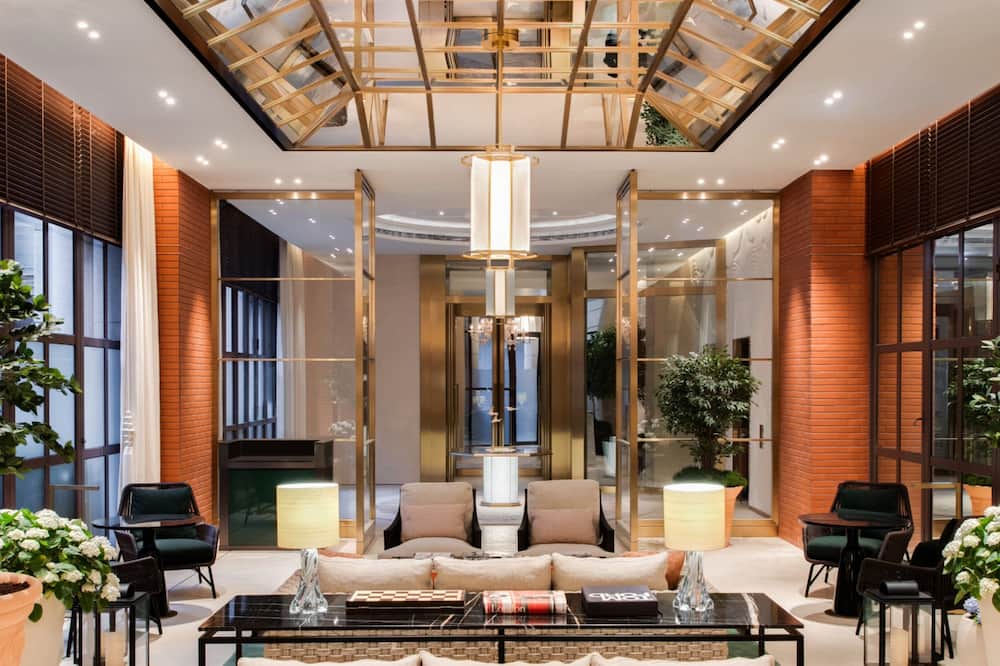 ランソン プレイス コーズウェイ ベイ ホンコン 写真