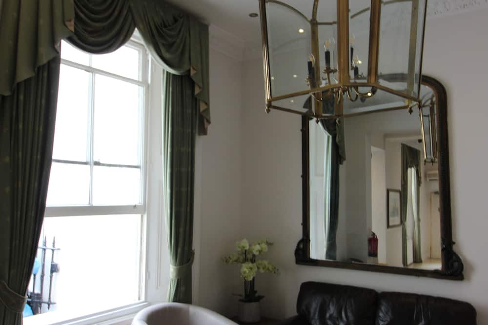 ウェッジウッド ホテル 写真